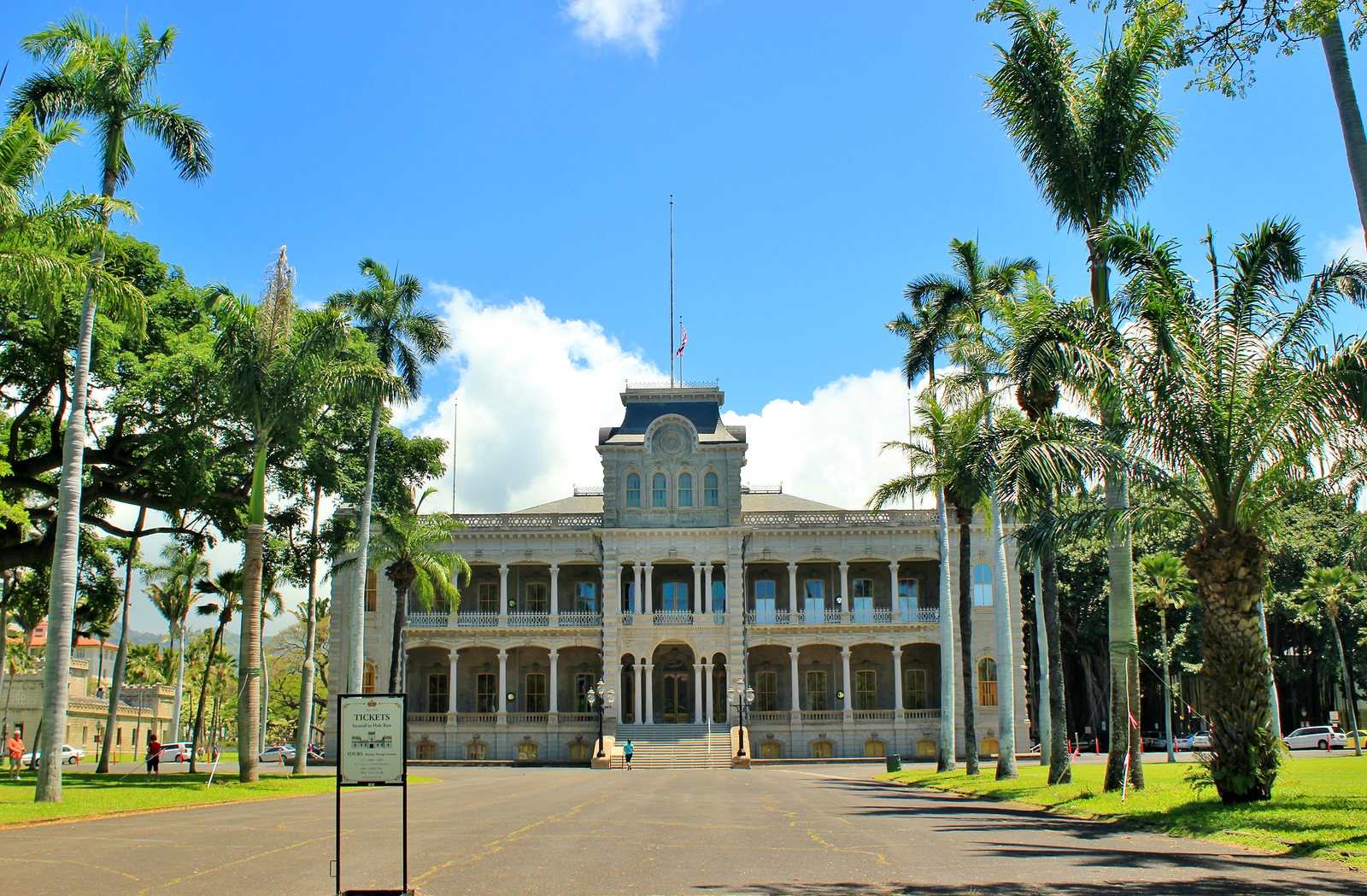 Iolani Palace